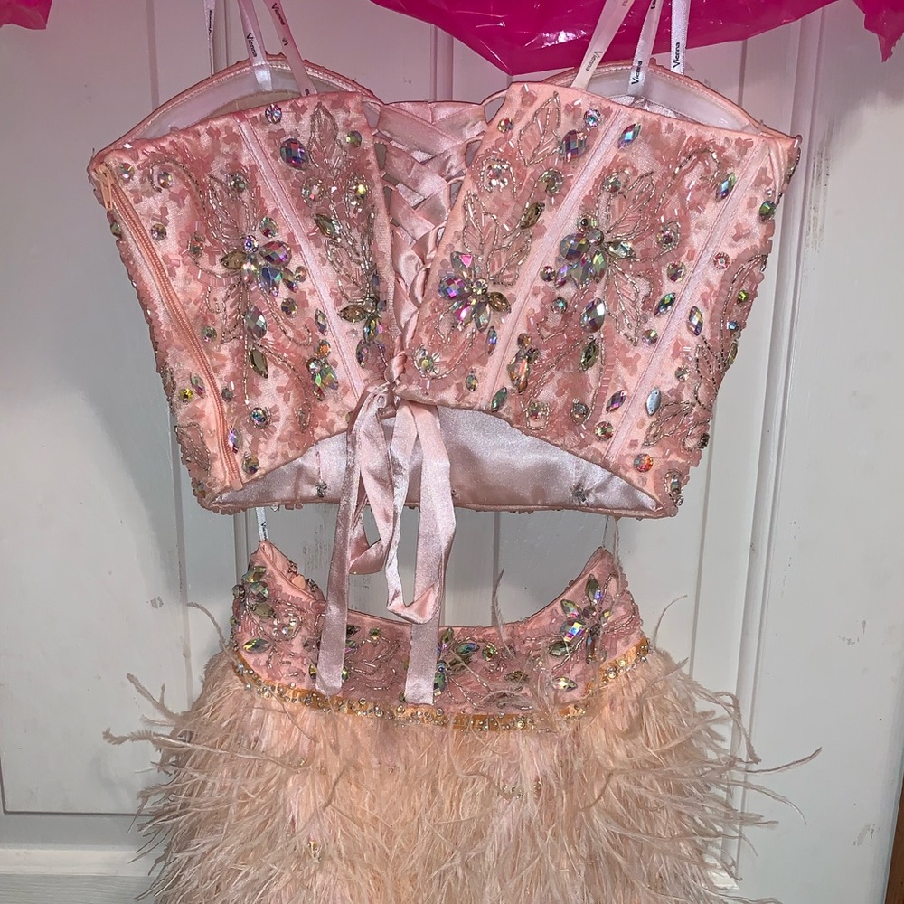 HOMECOMING DRESS - Picture 6 of 8